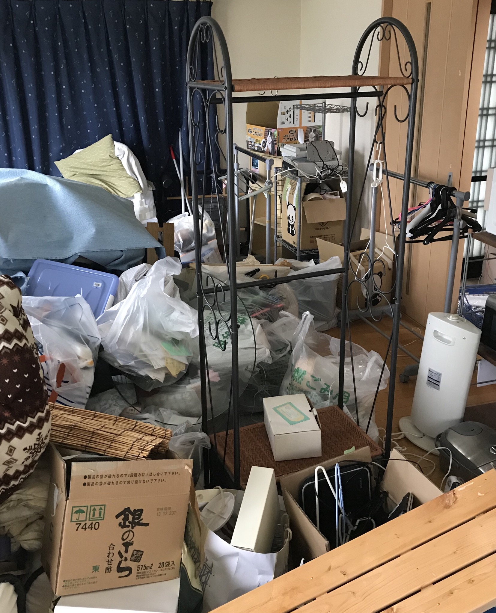 七尾市のお客様 Uさんの不用品回収前の部屋の画像