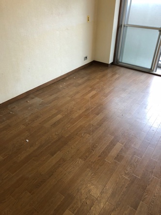 加賀市のお客様 Kさんの不用品回収前の部屋の画像